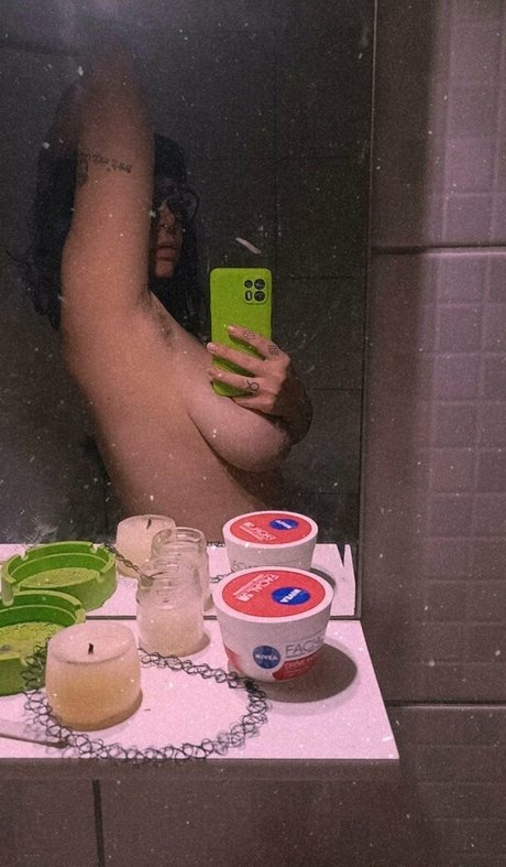 Non4megal sexy actress gallery