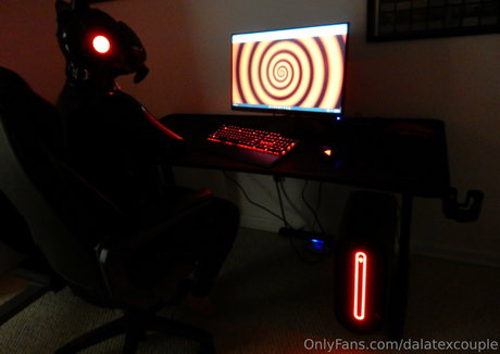 dalatexcouple model photo