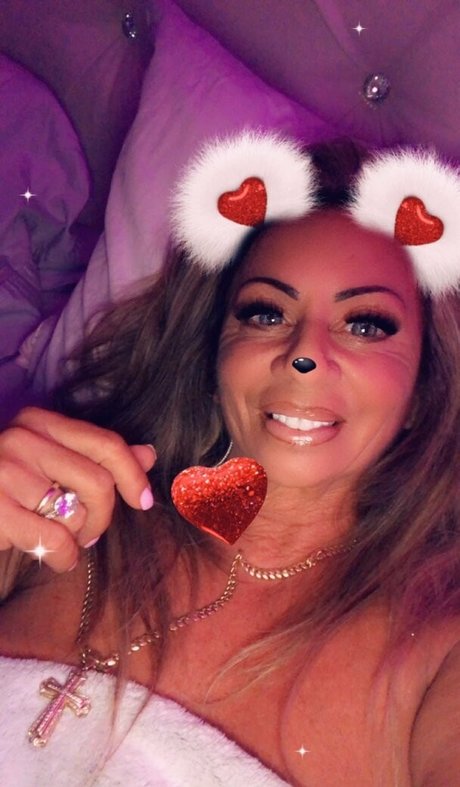 hottotrottots nude actress img