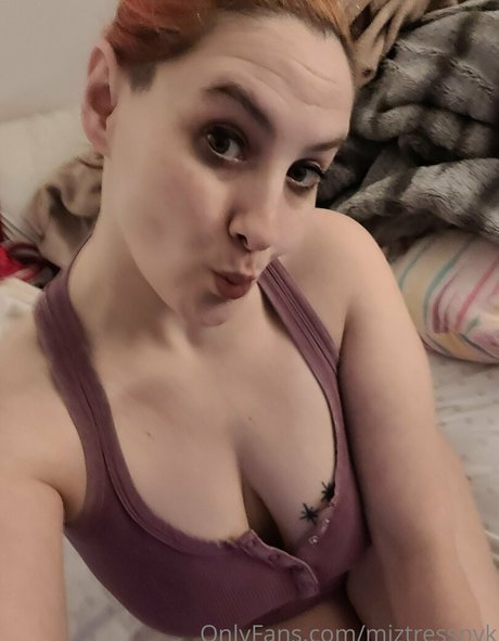 miztressnyk model nudes galleries