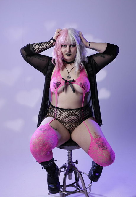 babyghoulbunda naked model pics