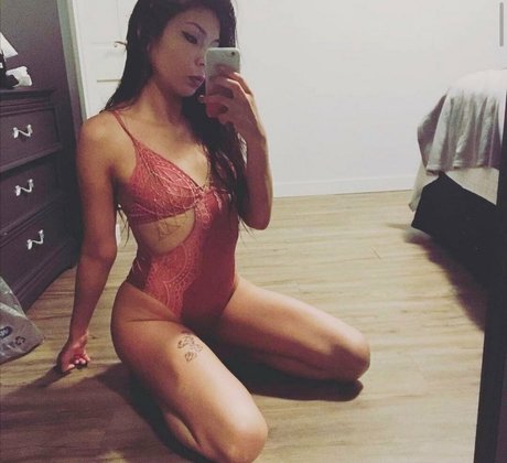 mia morenooo perfect star photo