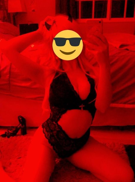 pinkharm star naked pics