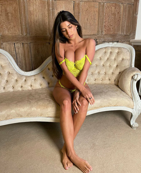 Alexa Campbell naked model photos