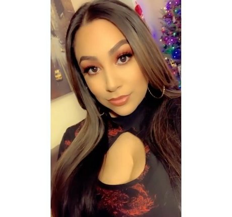 naked onlyfans exclusive pic