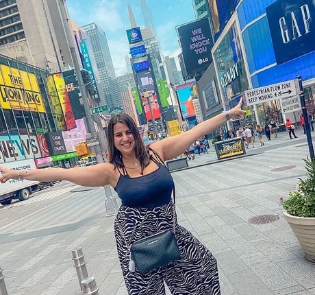 big tits brunette onlyfans hot porn pic