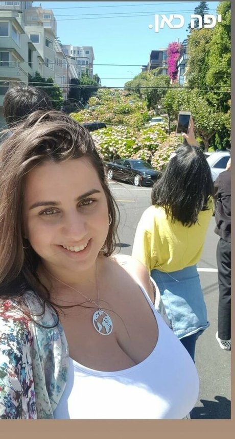 Sapir Sol model nude images