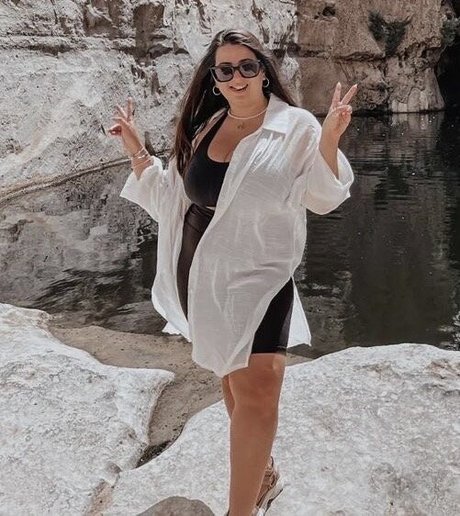 Sapir Sol art actress gallery