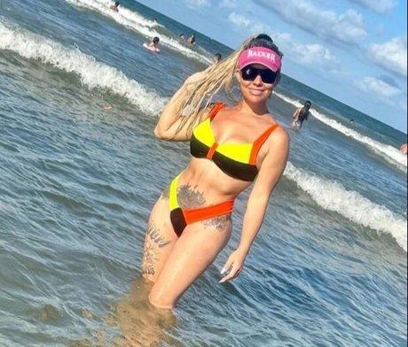 Sheila Bellaver art model pic