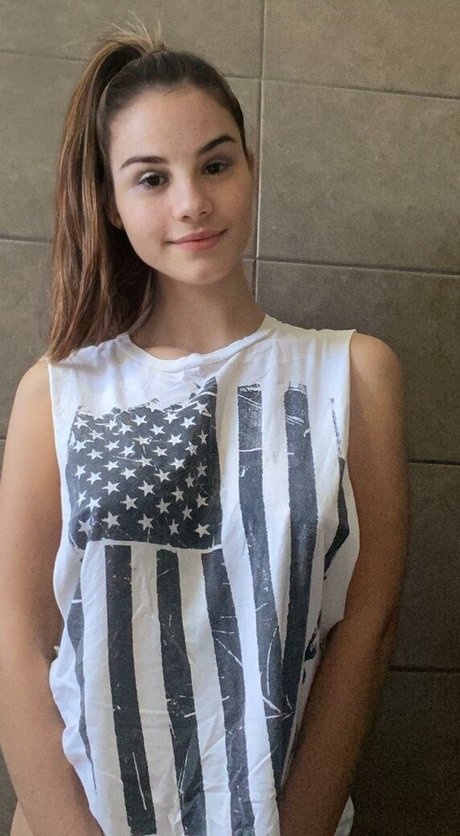 anamaria2030 model free image