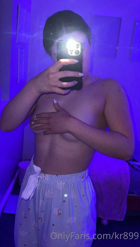 Katy Robertson model best pic