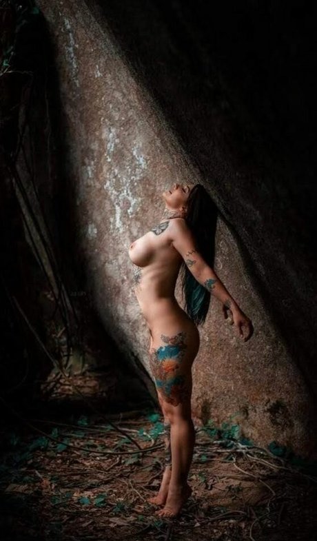 Aninha Buss naked pornstar galleries