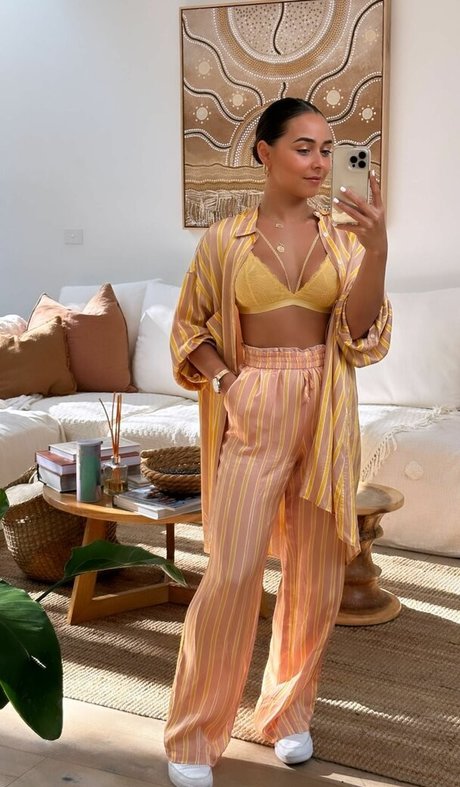 Brooke Blurton model exclusive image