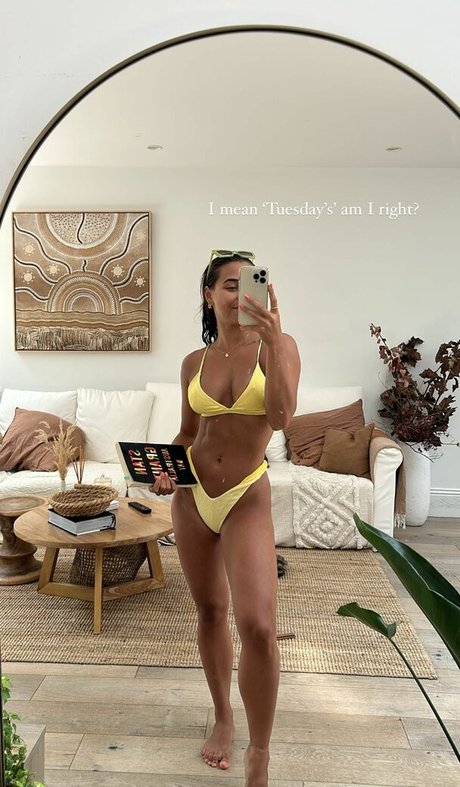 Brooke Blurton star img