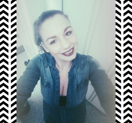 fuzyfruzsina sexy star image