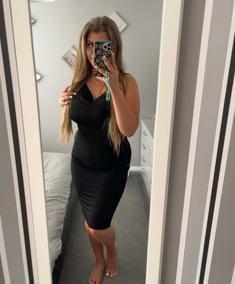 Molly Georgia Leach pornstar hot photo