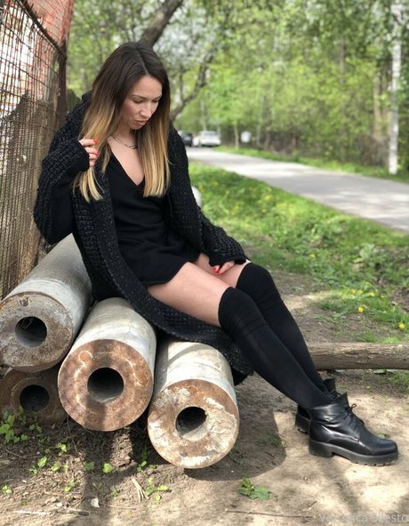 veronicasilesto model pornographic pics