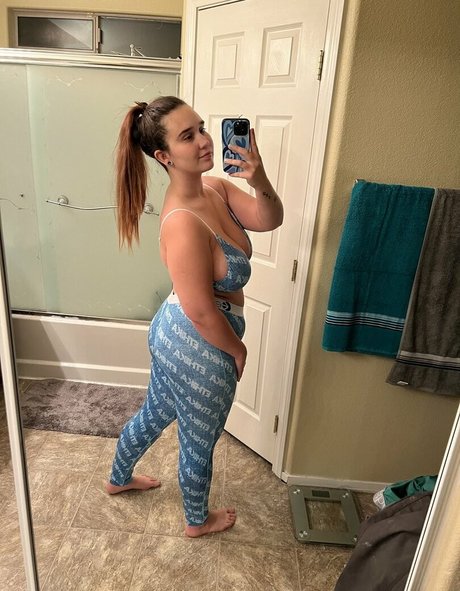 Goddess Ray beautiful model image