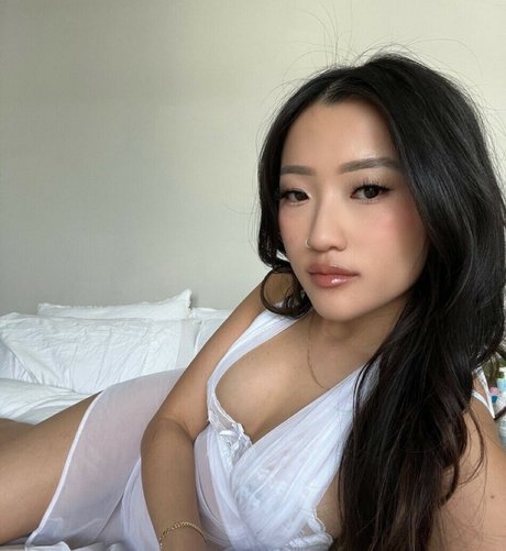 godessjny model top img