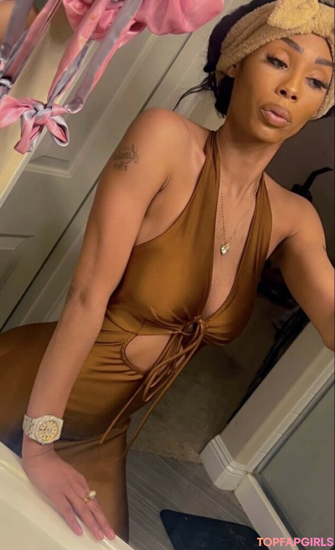 royalty24kt xxx model pic