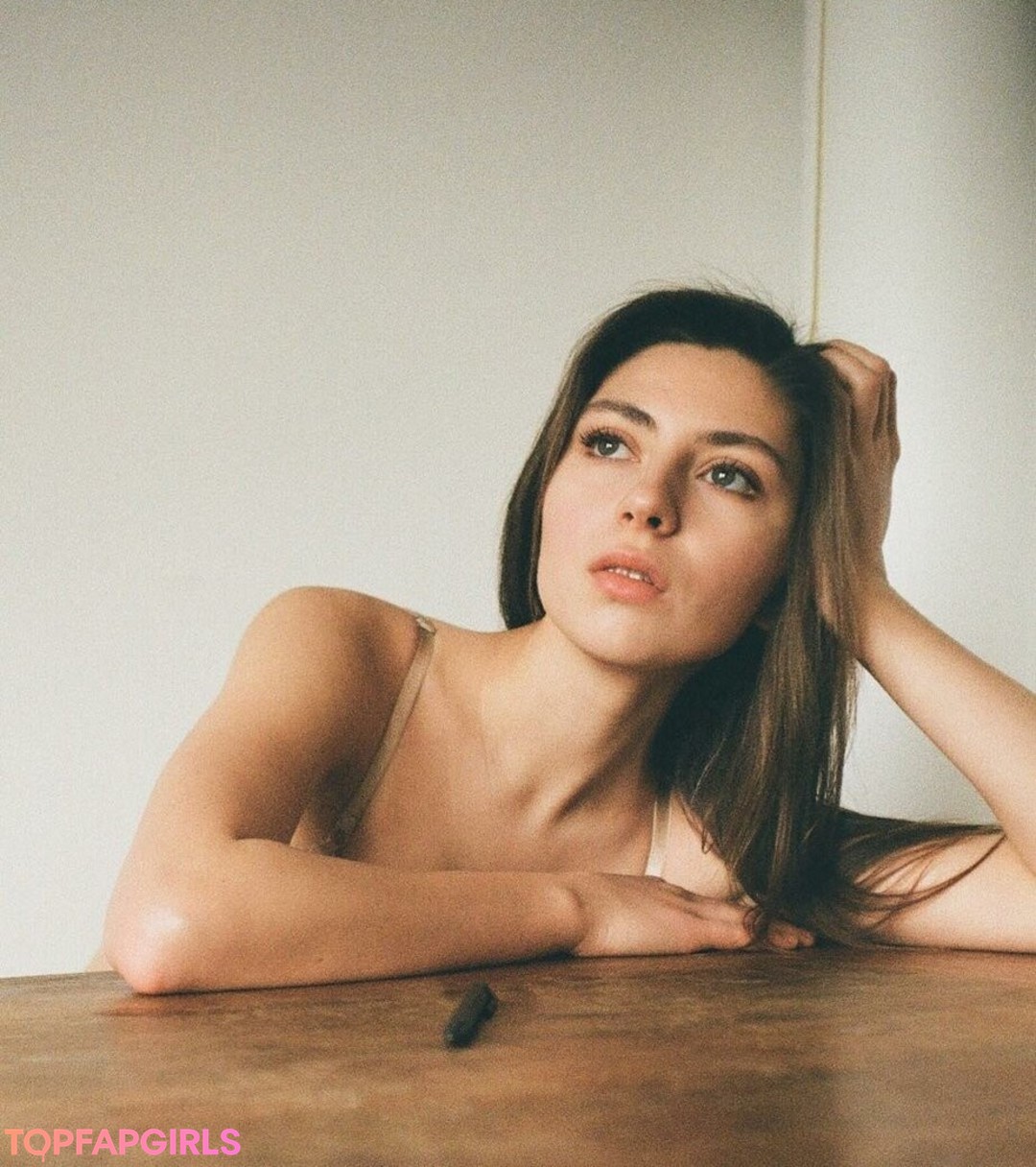 Anna Dubowick star erotic pics