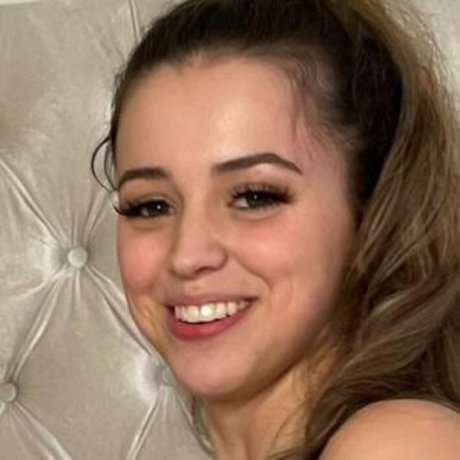 Marie Lyne hd actress pictures