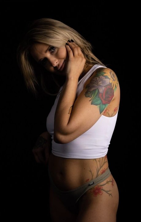 Robin Love best pornstar picture