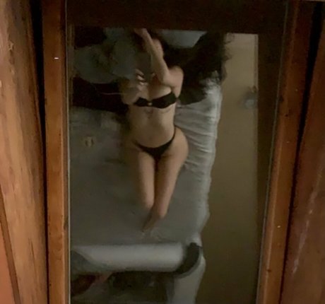 Saintpussey beautiful actress pics