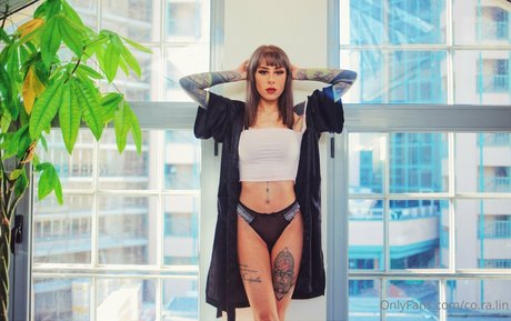 co ra lin star nude pictures