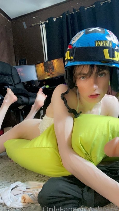 latex onlyfans naked archive