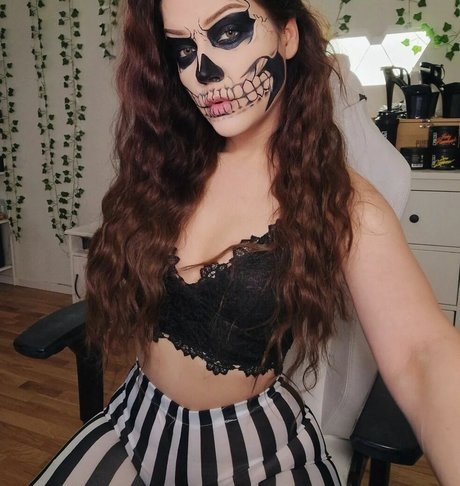 Lillithy nude actress galleries