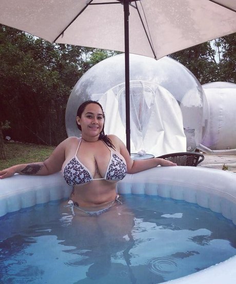 Erica Blaalz pretty model image