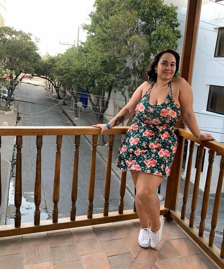 Erica Blaalz nude model photos