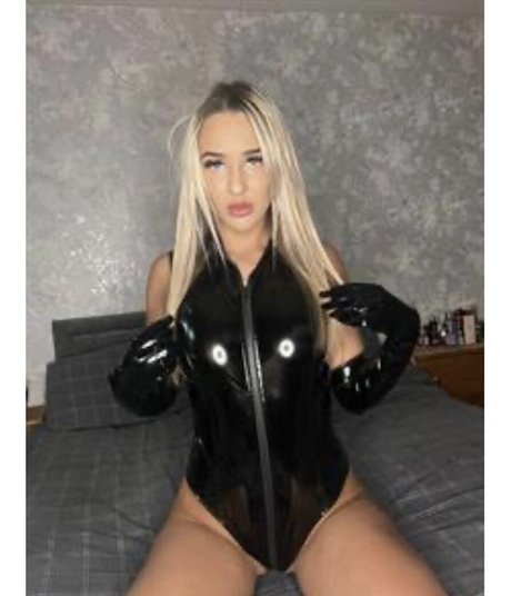 naughtyjordy126 pornstar sexy image