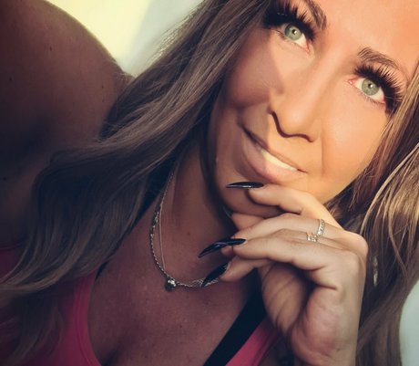 old young lesbian onlyfans nudes image