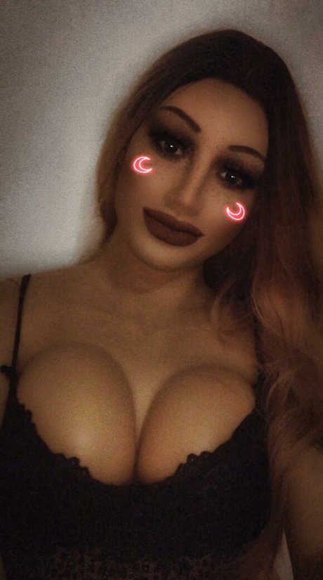 Roman Rose pretty pornstar pic