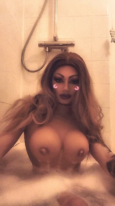 Roman Rose model naked galleries