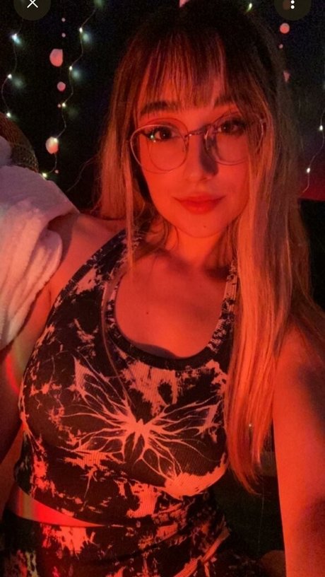 Maya ASMR top actress img