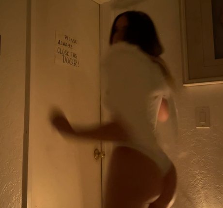 Lily Hale sexy model photos