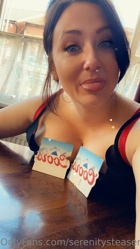 serenitysteasersxo model adult image