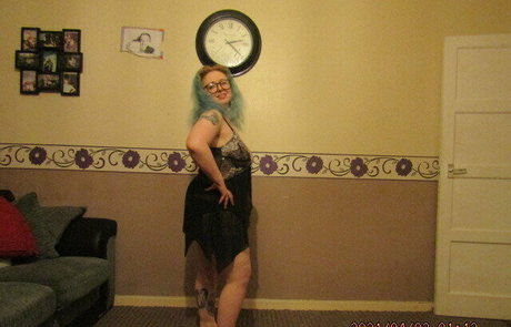 littleh93 adult star picture