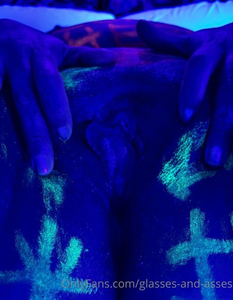 mom fuck onlyfans xxx images