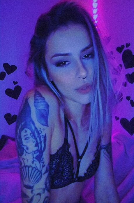 Munique Brum model pretty pictures