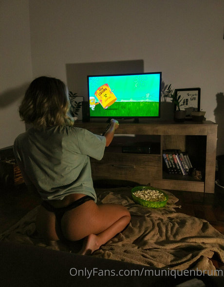 Munique Brum porn star gallery