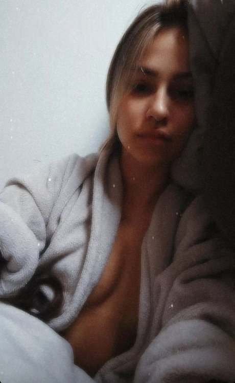 Munique Brum star free gallery