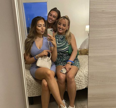 Olivia D naked pornstar galleries