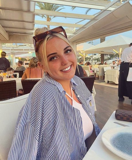 Olivia D free pornstar galleries