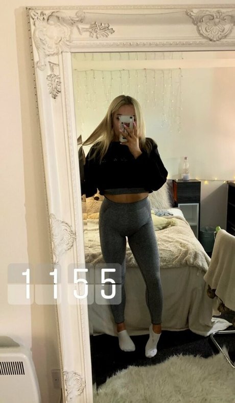 Olivia D art star gallery