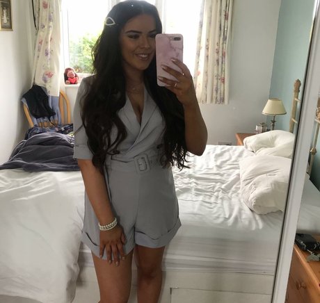 Kirsty Brittain star exclusive pics