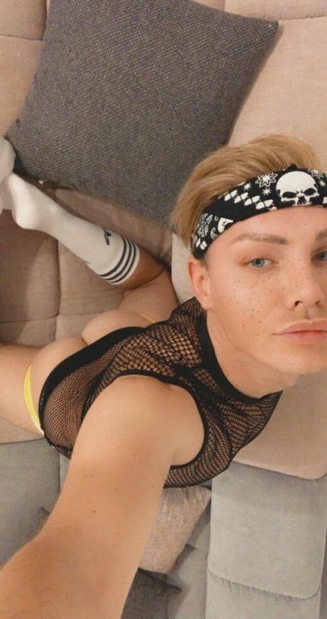 bcthaales erotic pornstar image